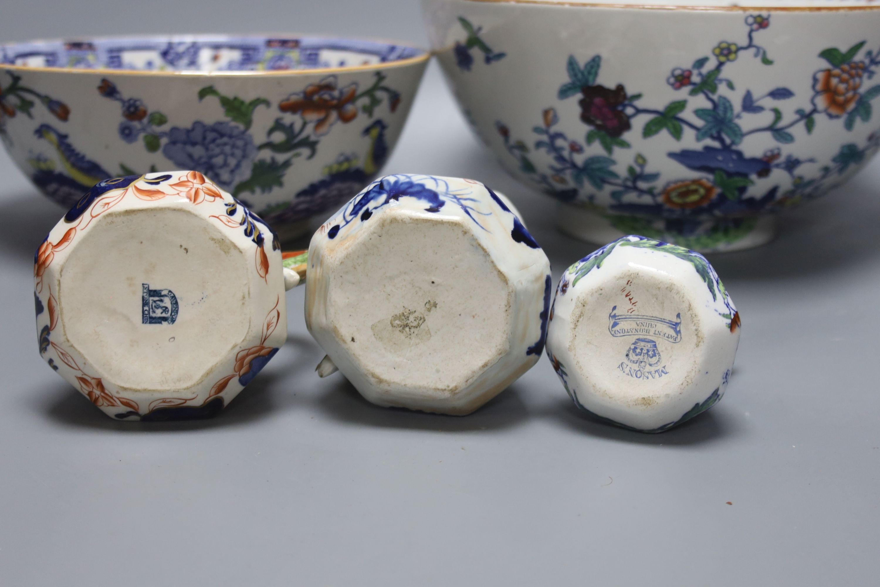 A group of 19th century ironstone ceramics to include Masons plates, Hydra jugs, two bowls, largest 29.5cm and another jug
